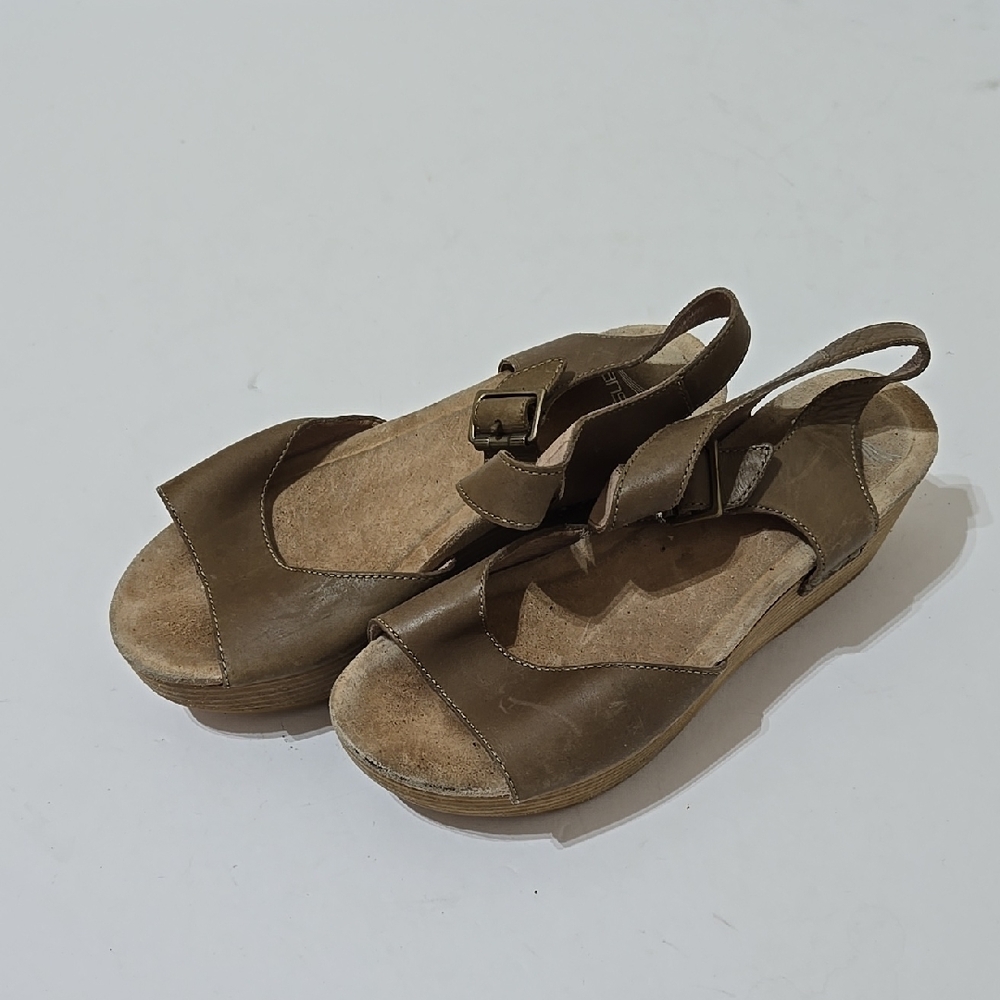 Dansko Women's Brown Sandals